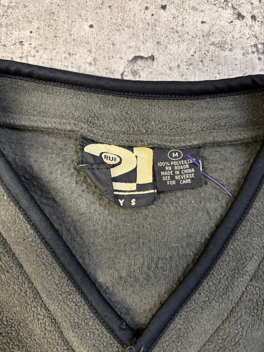 Vintage "RUE 21" Fleece (M)