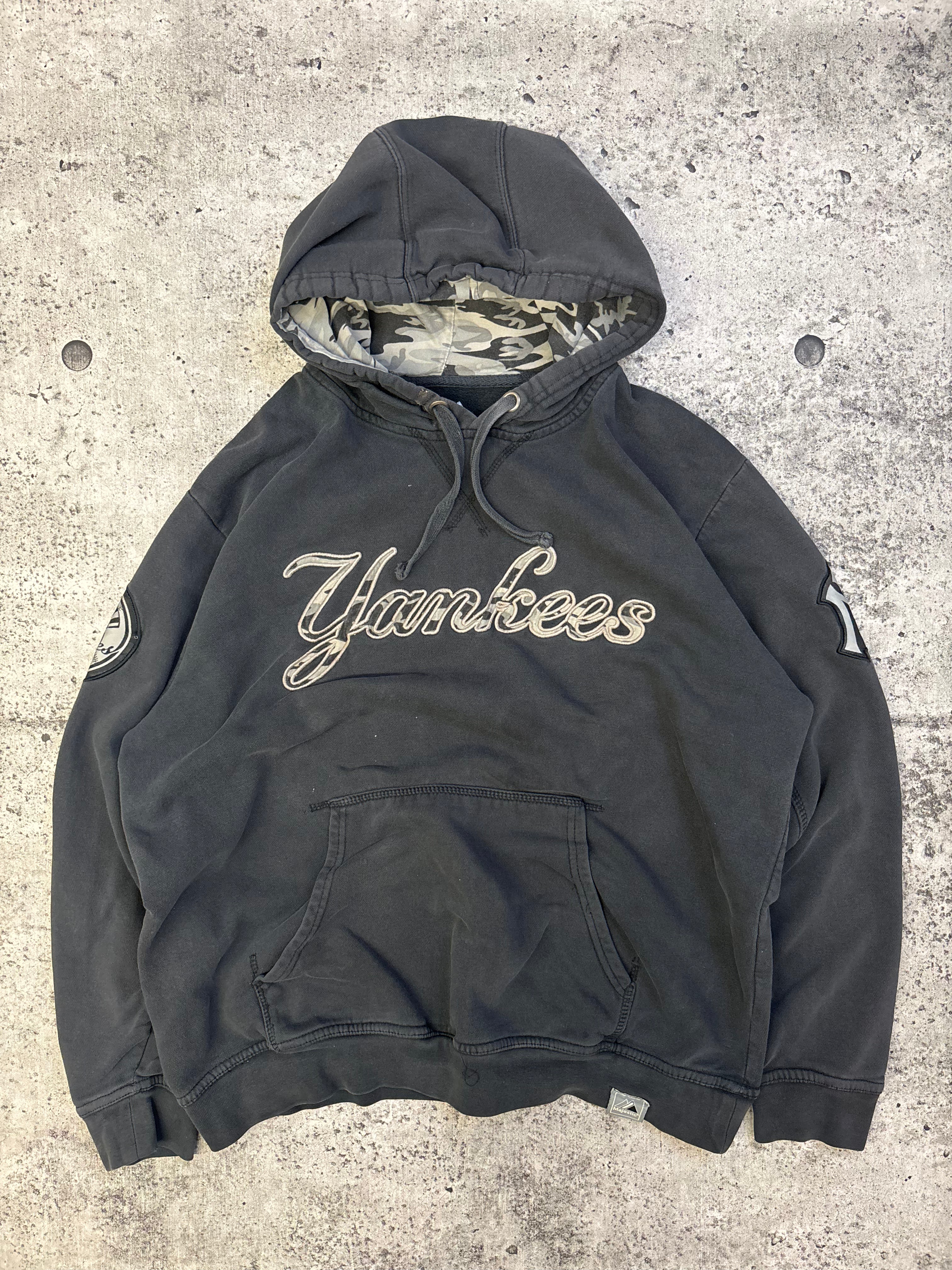 Vintage Yankees Camo Hoodie (L)