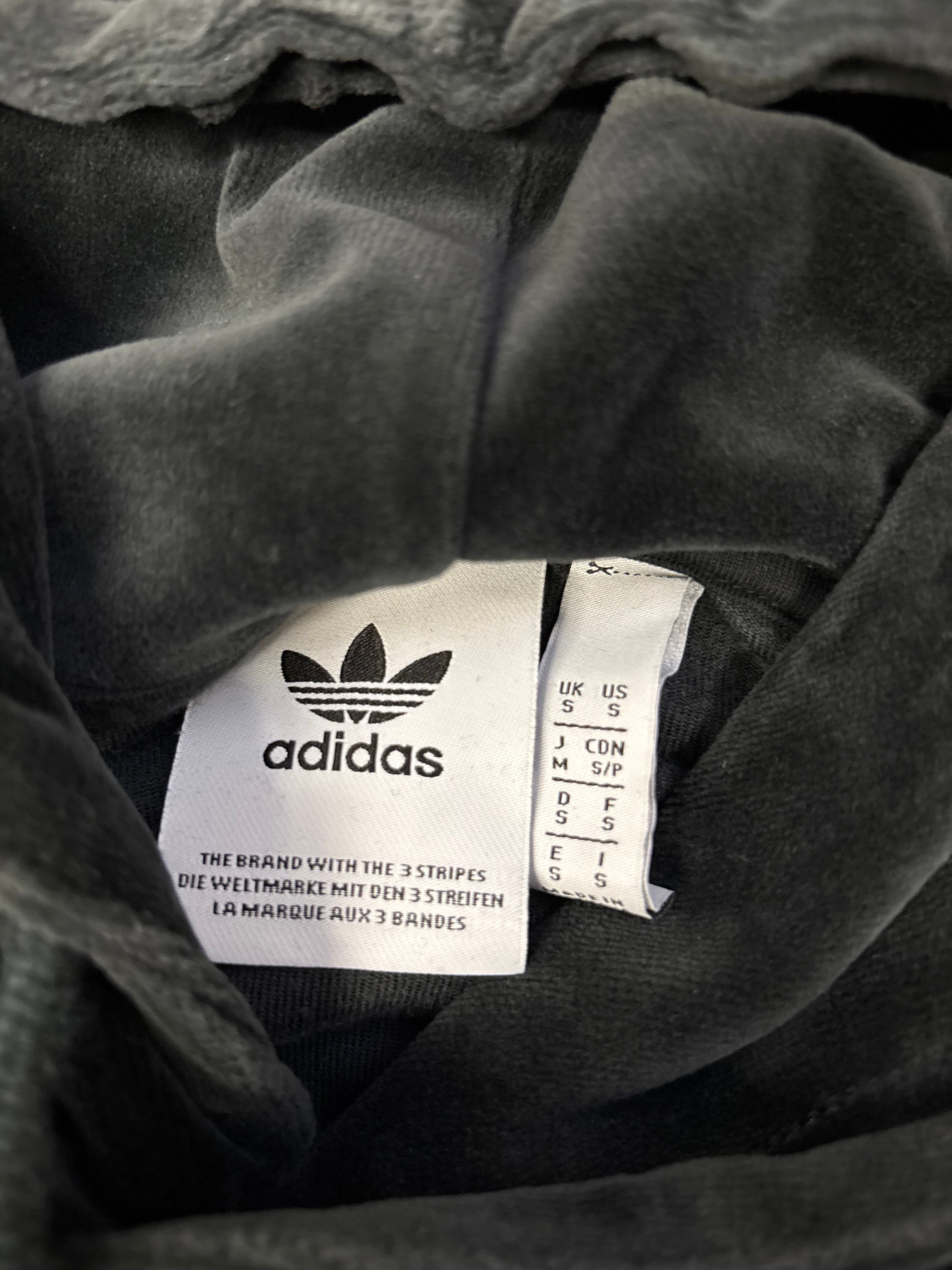 Vintage Velvet Cropped Adidas (S)