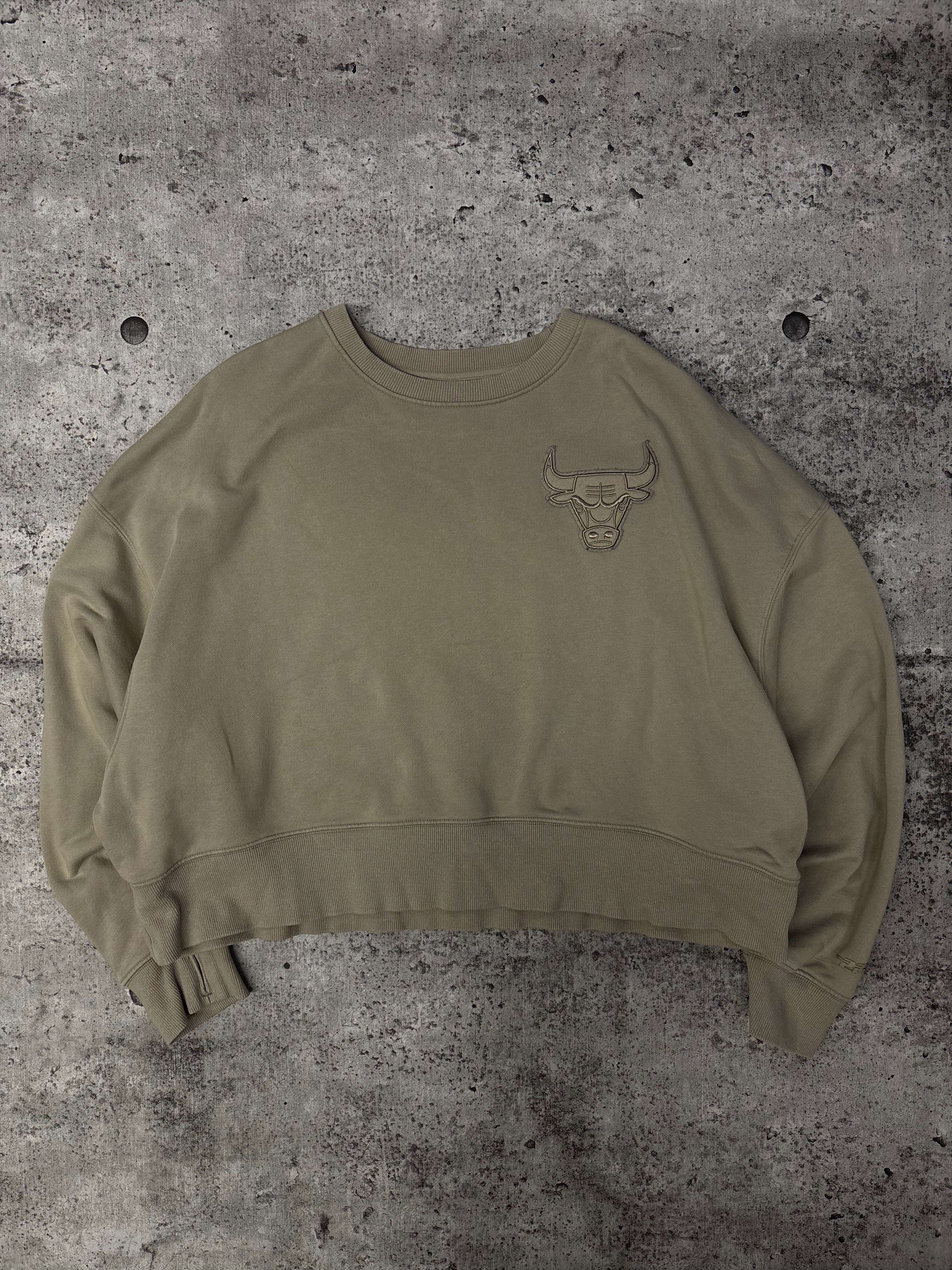 Vintage Bulls Cropped Crew (L)